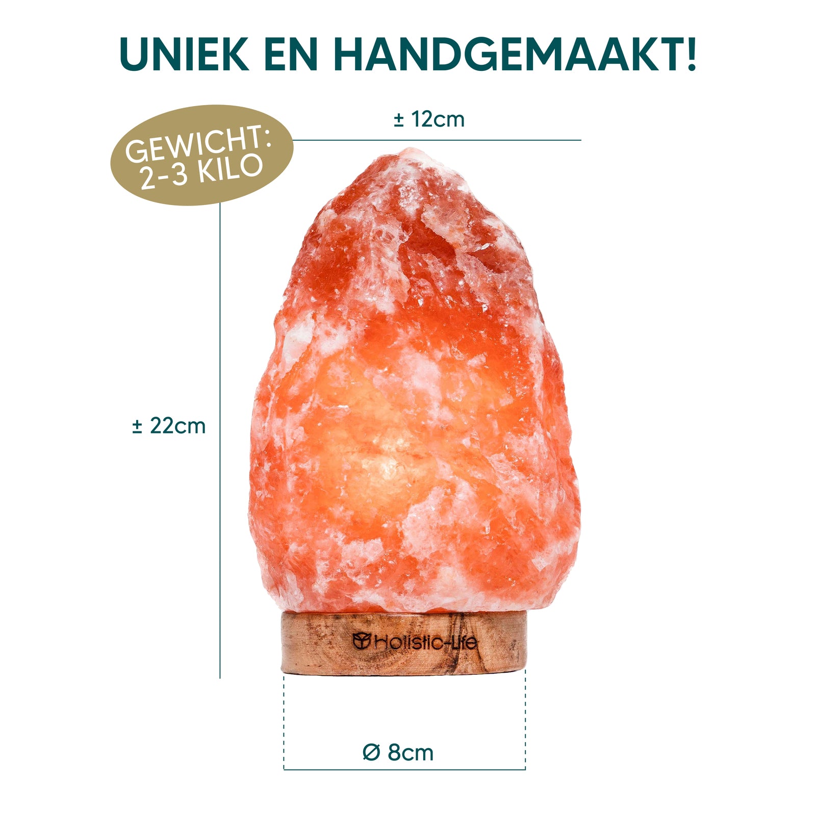 Himalaya zoutlamp voor een serene sfeer in de slaapkamer.