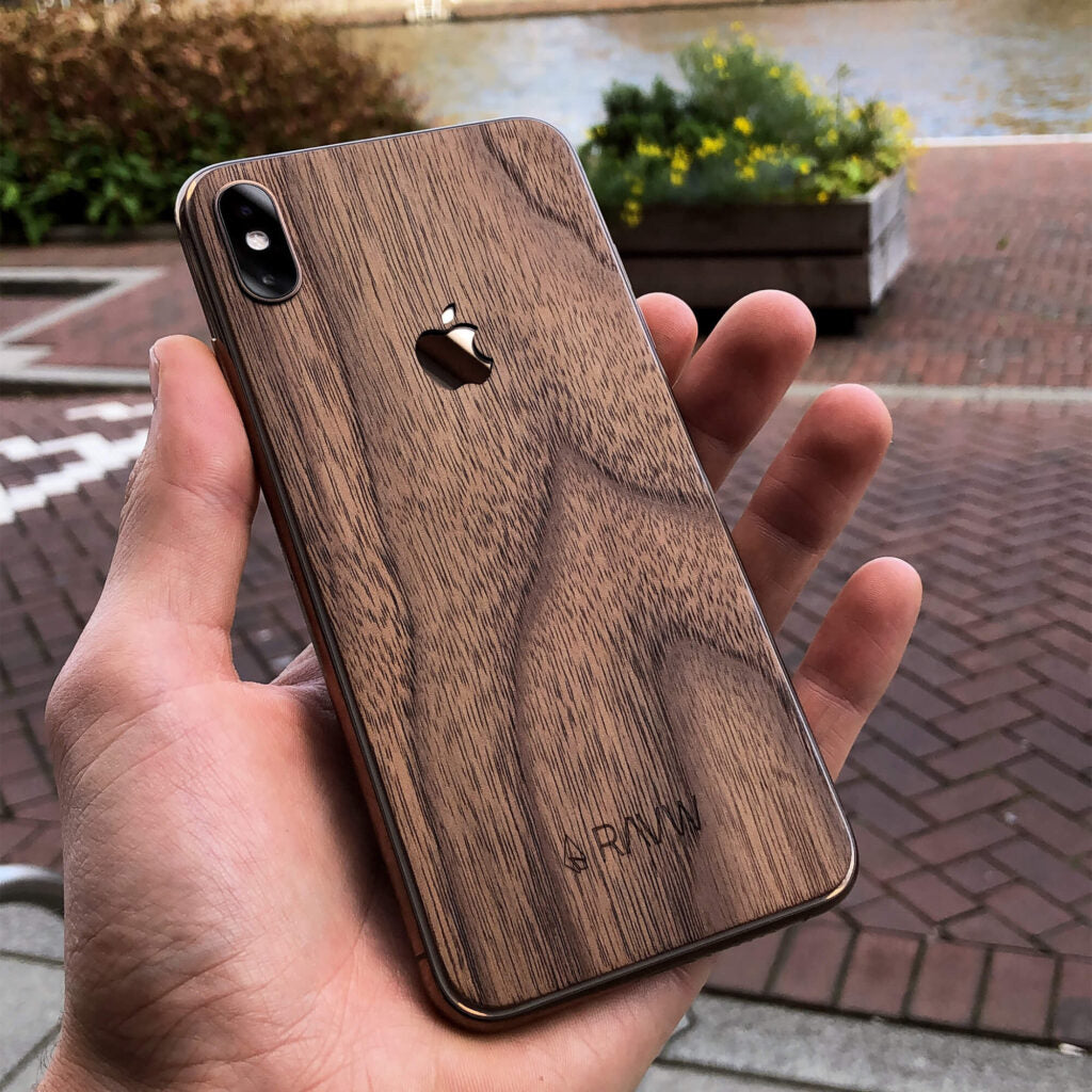 iPhone skin gemaakt van ultrasterk en duurzaam materiaal.